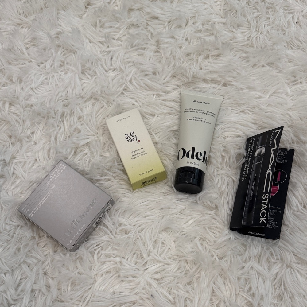 Make-Up Bundle- BRAND NEW